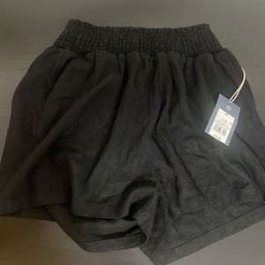 Universal Thread shorts